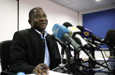 The UN independent expert on the human rights situation in Sudan, Mashood Adebayo Baderin, gives a press conference on 24 June 2014 in Khartoum (Photo: AFP/Ebrahim Hamid)
