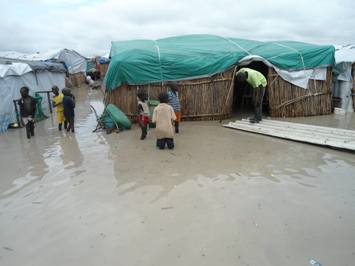Flood waters have indated the temporary shelters of displaced people at a UNMISS camp in Unity state's Rubkotna (Facebook photo)