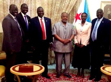 South Sudan's rebel leader, Riek Machar Teny, and his delegation posing a picture with Djibouti president, Ismail Omar Guelleh, at the State Palace, Djibouti,July 13, 2014 (ST)
