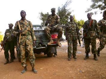Soldiers from the South Sudanese army (SPLA)
