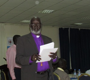 Bishop Michael Taban speaks at the opening of a three-day workshop for traditional chiefs and elders in South Sudan's capital, Juba, on 1 September 2014 (ST)