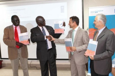 Minister of finance and economic planning Aggrey Tisa (second from left) launching the Global Human Development Report in the South Sudanese capital, Juba (Photo: UNDP)