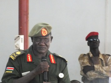 The deputy SPLA commander for Jonglei, Maj-Gen Malual Majok, speaks at a public address in the capital, Bor, on 22 September 2014 (ST)