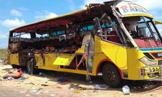 The wreckage of a bus on the Juba-Nimule road on 29 September 2014