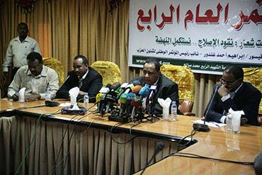NCP deputy chairman Ibrahim Ghandour speaks in a press conference held in Khartoum on 14 October 2014 (ST)