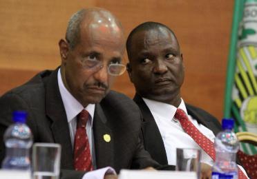 IGAD chief mediator Seyoum Mesfin (L) and the SPLM In Opposition's lead negotiator, Taban Deng Gai, attend the resumption of South Sudan talks in Addis Ababa on 11 February 2014 (Photo: Reuters/Tiksa Negeri)
