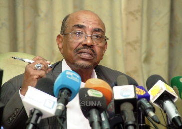 Sudanese president Omer Hassan al-Bashir speaks to the press in Khartoum on 30 November 2014 (SUNA)
