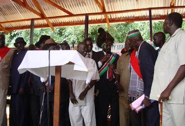 President Salva Kiir Kiir with members of the Dinka (JIENG) Council of Elders. Its chair Ambrose Riny Thiik apprears to his right (Photo: Larco Lomayat)