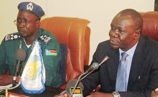 WBGS governor Rizik Zackaria Hussan and South Sudan's police Inspector General Peng Deng Majok in Wau on 21 April 2015 (ST)