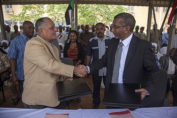 Signing ceremony in Geneina, West Darfur August 13, 2015 (UNAMID)