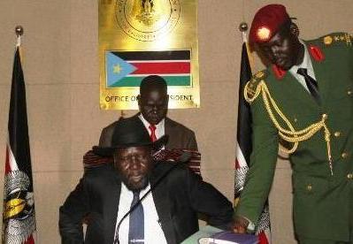 Salva Kiir takes his seat at the State House, in Juba, prior to a brief consultative meeting with cabinet and State Governors, on August 16, 2015 (Photo AFP/Waakhe Simon Wudu)