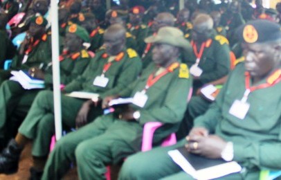 Members of the SPLA-IO Military Command Council (MCC) listening to briefing on security arrangements, Pagak, November 8, 2015 (ST photo)