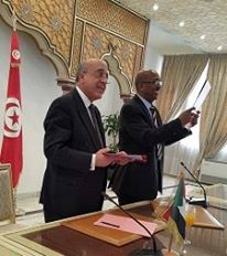 مدير الادارة العربية بالخارجية السودانية والمدير العام للعلاقات السياسية والاقتصادية بالخارجية التونسية ـ سودان تربيون