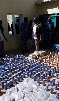 شرطة جنوب دارفور تحبط تسويق كميات ضخمة من الخمور . صورة لـ(سودان تربيون)