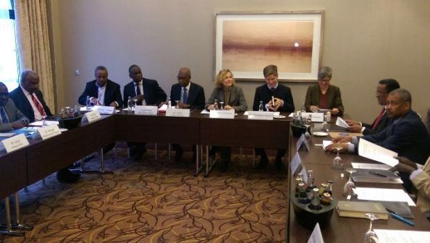 The opening session of the second informal meeting between the Sudanese government (R) and the SPLM-N (L) held in Berlin on 22 January 2016 (Photo SUNA)