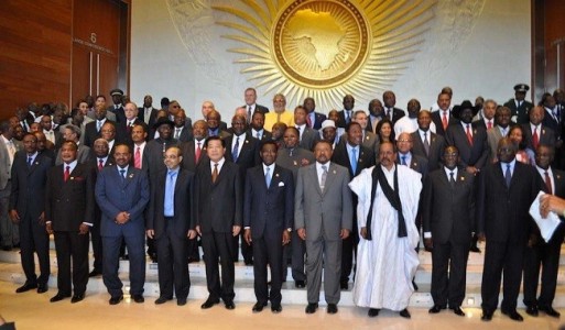 African Union heads of state and government pose for a collective photo afetr a meeting in Addis Ababa on October 13, 2013 (Reuters Photo)