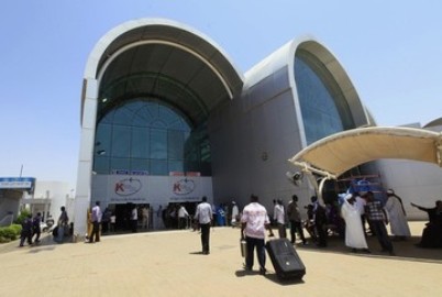 Passengers arrive at Khartoum's international airport September 13, 2012. (Photo Reuters/Mohamed Nureldin Abdallah)