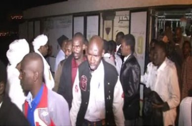 Sudanese gold miners arrive at Khartoum airport on January 15, 2016 (Photo Ashorooq TV)