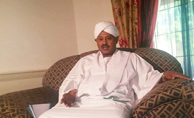 مبارك الفاضل في مؤتمر صحفي بالخرطوم ـ الأحد 8 مايو 2016.. صورة لـ(سودان تربيون)