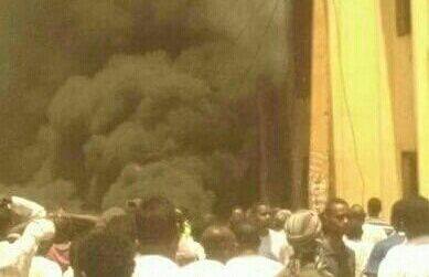 صورة بالهاتف لانفجار شاحنة الغاز بضاحية (ابوروف) شمال العاصمة الخرطوم