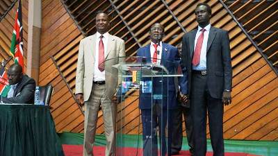 Taban Deng Gai (L), vice president James Wani Igga (C) and Akol Paul in Nairobi on May 15, 2016 (Larco Lomayat)