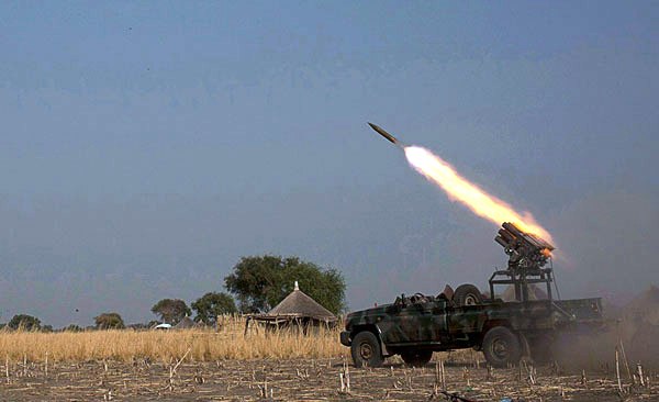 A rocket is launched by SPLA forces from the back of a military vehicle at Mathiang near Bor, South Sudan, January 26, 2014. (Reuters Photo)