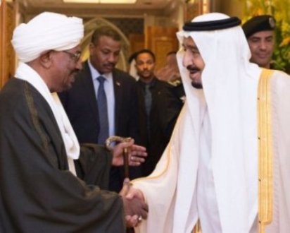 King Salman receives Sudanese President Omer al-Bashir, on 30 June 2016 (SPA Photo)
