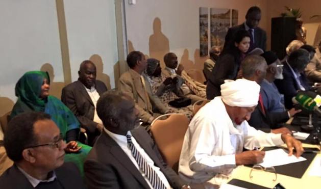 Sudan Call leaders sign the African Union brokered Roadmap Agreement on 13 August 2018 (ST Photo)