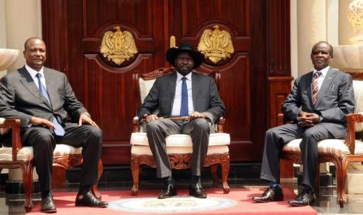President Salva Kiir (C) poses for a photograph with FVP Taban Deng Gai (L) and Second VP James Wani Igga (R) at the Presidential Palace in the capital of Juba, July 26, 2016. (Photo Reuters/Jok Solomun)