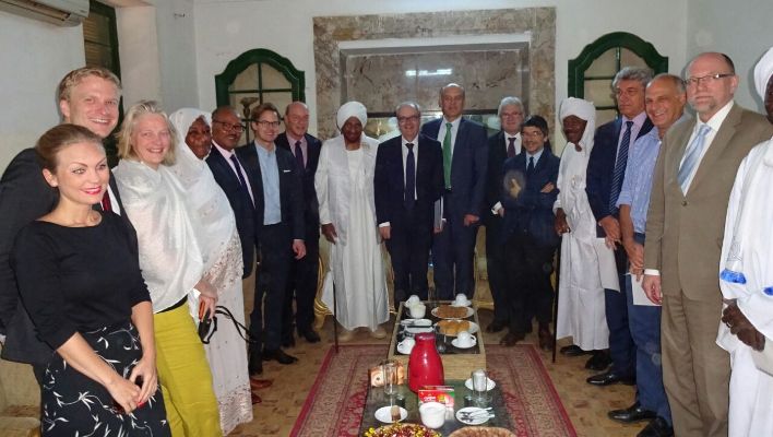 NUP leader Sadiq al-Mahdi (C) poses with EU countries diplomats in Khartoum on 28 January 2017 (ST Photo)