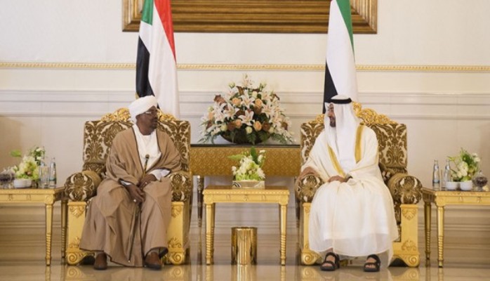 President Omer al-Bashir received by the Crown Prince of Abu Dhabi Mohamed bin Zayed Al Nahyan on 18 Feb 2017 (WAM photo)