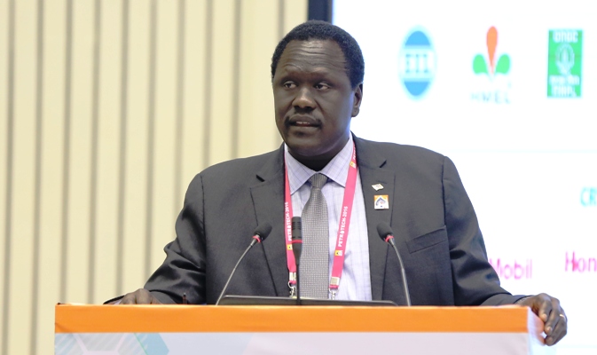 South Sudan Minister of Petroleum Ezekiel Lol Gatkuoth speaking at the Petrotech-2016 Exhibition in New Delhi on 6 December 2016 (Petrotech Photo)