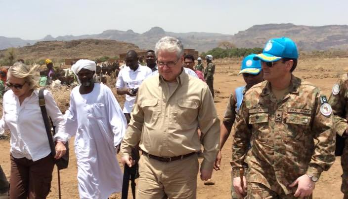 U.S. Chargé d'Affaires Steven Koutsis, USAID and UNAMID officials in Central Darfur Golo town on 19 June 2017 (Photo US Embassy)