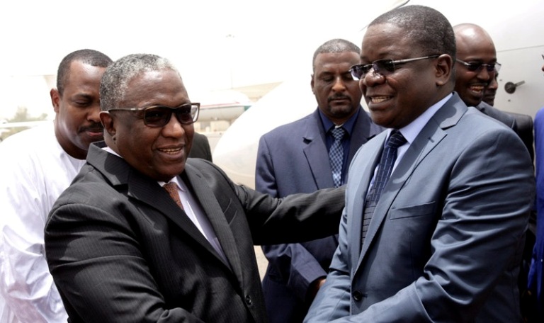Chad's PM Albert Pahimi Padacké received by the Sudanese Vice President Hasabo Abdel Rahman at Khartoum airport on 21 August 2017 (SUNA photo)