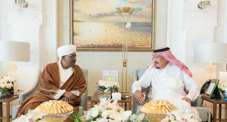 Saudi Arabia’s King Salman Al Saud meets Sudanese President Omer al-Bashir in Tangier Morocco on 6 August 2017 (SPA Photo)