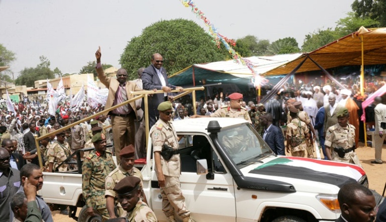 Sudanese president Omer al-Bashir welcomed by the crowed at his arrival to a public meeting in El Geneina on 19 Sept 2017