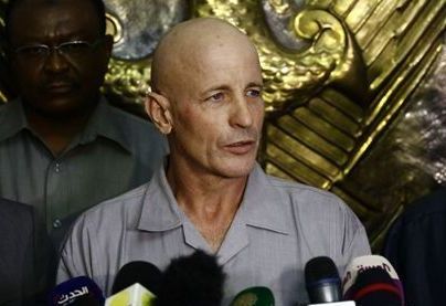 French former hostage freed by the Sudanese security service speaks to the press at Khartoum on 7 May 2017 (AFP Photo)