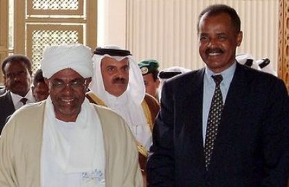 Eritrean President Issaias Afeworki(R), seen here in March 2007 with Sudanese President Omer al-Beshir