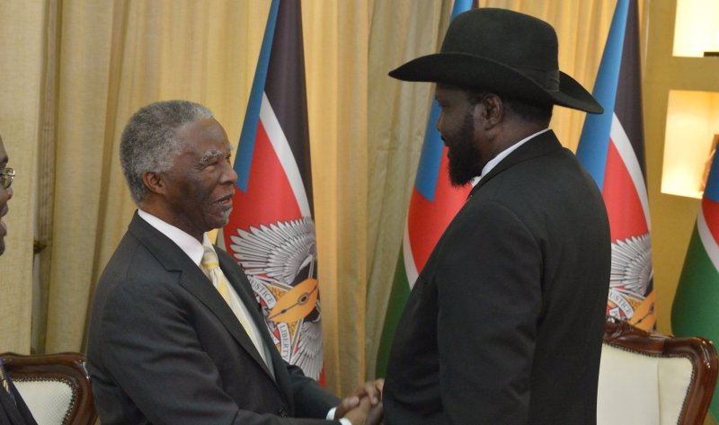 President Salva Kiir shakes hands with AUHIP's Chair Thabo Mbeki on 21 Nov 2018 (Photo SSPPU)