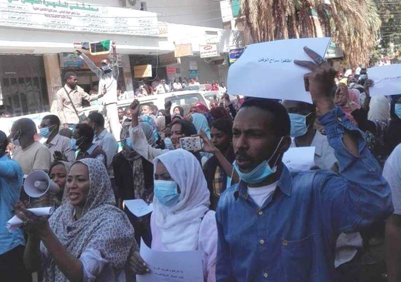 Protesters chant slogans calling for Bashir to leave in Khartoum streets on 31 Dec 2018 (ST Photo)