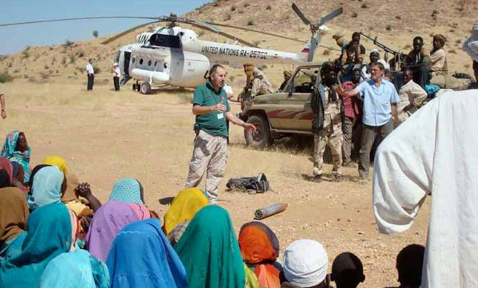 UNAMID Mine Action team conducting a risk awareness exercise on mines UXOs in Darfur (UNAMID file photo)