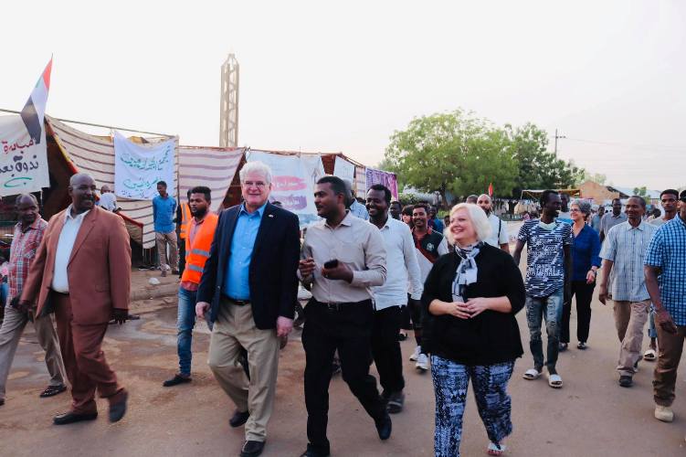 US Chargé d'affaires in Khartoum Steven Koutsis with the protesters at the sit-in outside the army headquarters on 8 May 2019 (Photo US Embassy)