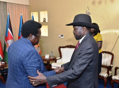 Jubek State governor Augustino Jadalla Wani (L) meets President Salva Kiir in Juba, July 18, 2019 (PPU photo)