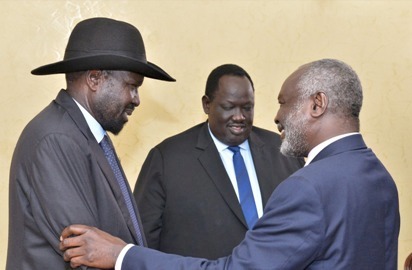 President Salva Kiir shakes hands with JEM leader Gibril Ibrahim in Juba on 14 August 2019-1 (SSPPU Photo)