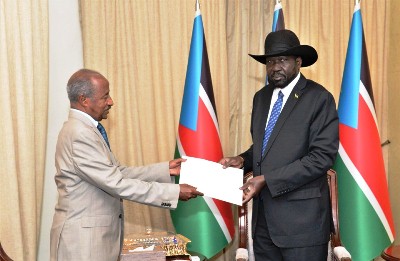 President Salva Kiir and the Eritrean special envoy to South Sudan, Osman Salih at State House in Juba, Sept, 17, 2019 (PPU)