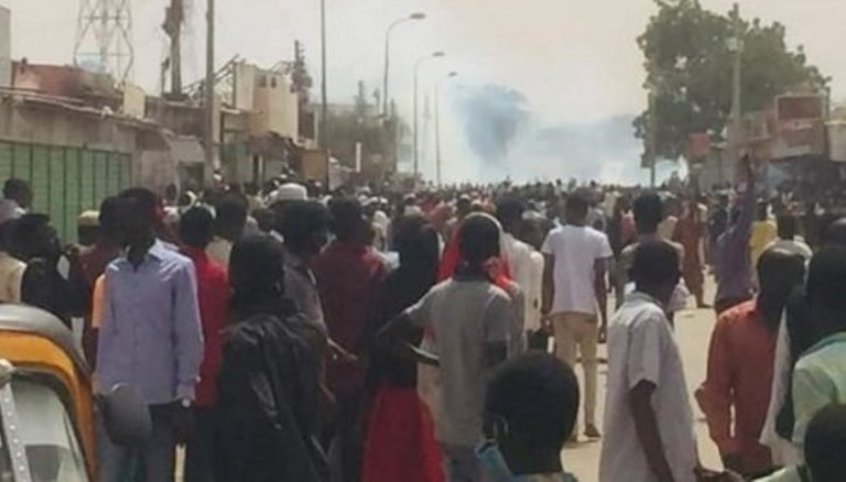 School students protest in Nyala, South Darfur on 22 September 2019 (ST photo)