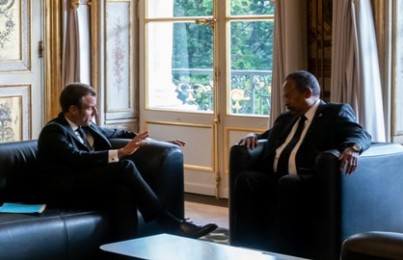 French President Macron meets Sudan's Premier Hamdok  in at the Elysée on 30 Sept 2019 (French presidency photo)