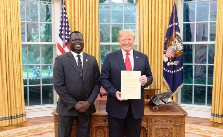 Amb Philip Jada Natana pose with President Trump after presenting his credentials on 22 Sept 2018 (Twitter photo)