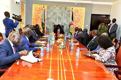 President Salva Kiir briefs state governors in Juba, December 20, 2019 (PPU photo)