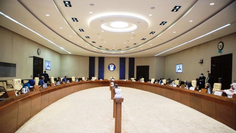 Sudan's cabinet meeting on 24 March 2020 (Information Ministry photo)
